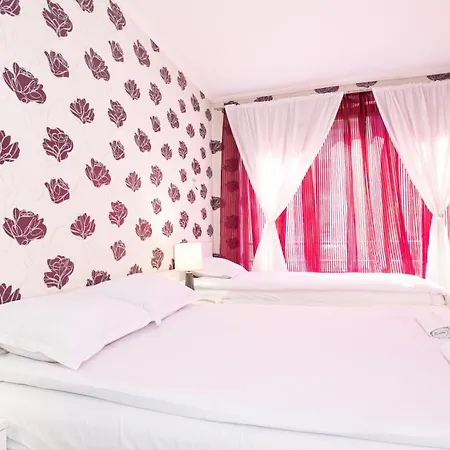 1-bed In The Heart Of The Free Parking Apartment