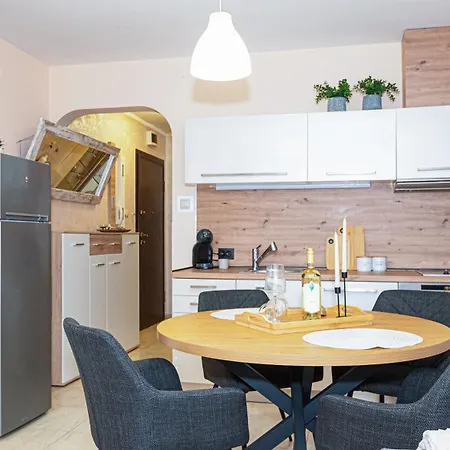 Apartment 1-bed In The Heart Of The Free Parking Burgas