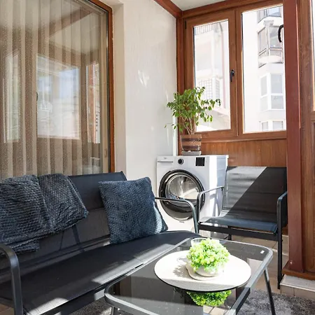 Apartment 1-bed In The Heart Of The Free Parking Burgas